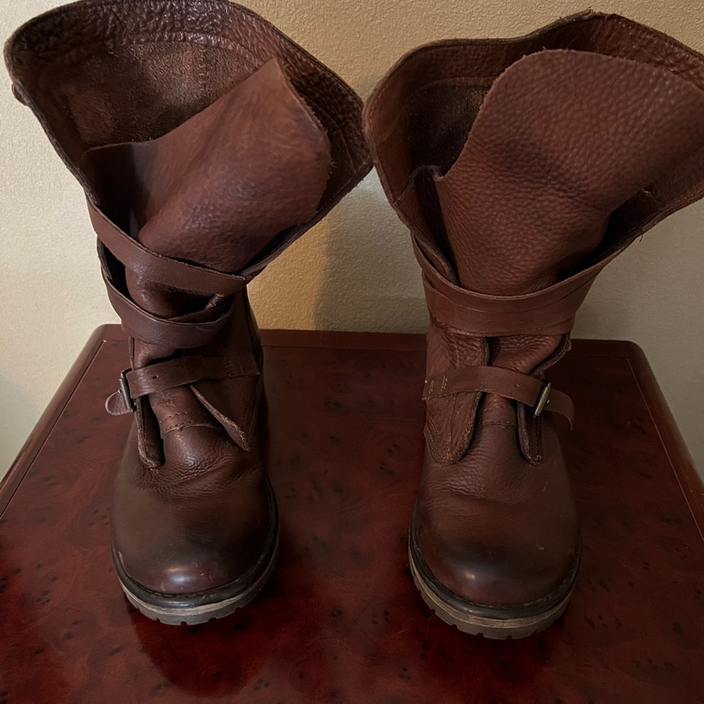 STEVE MADDEN, mid-calf boots, size 8